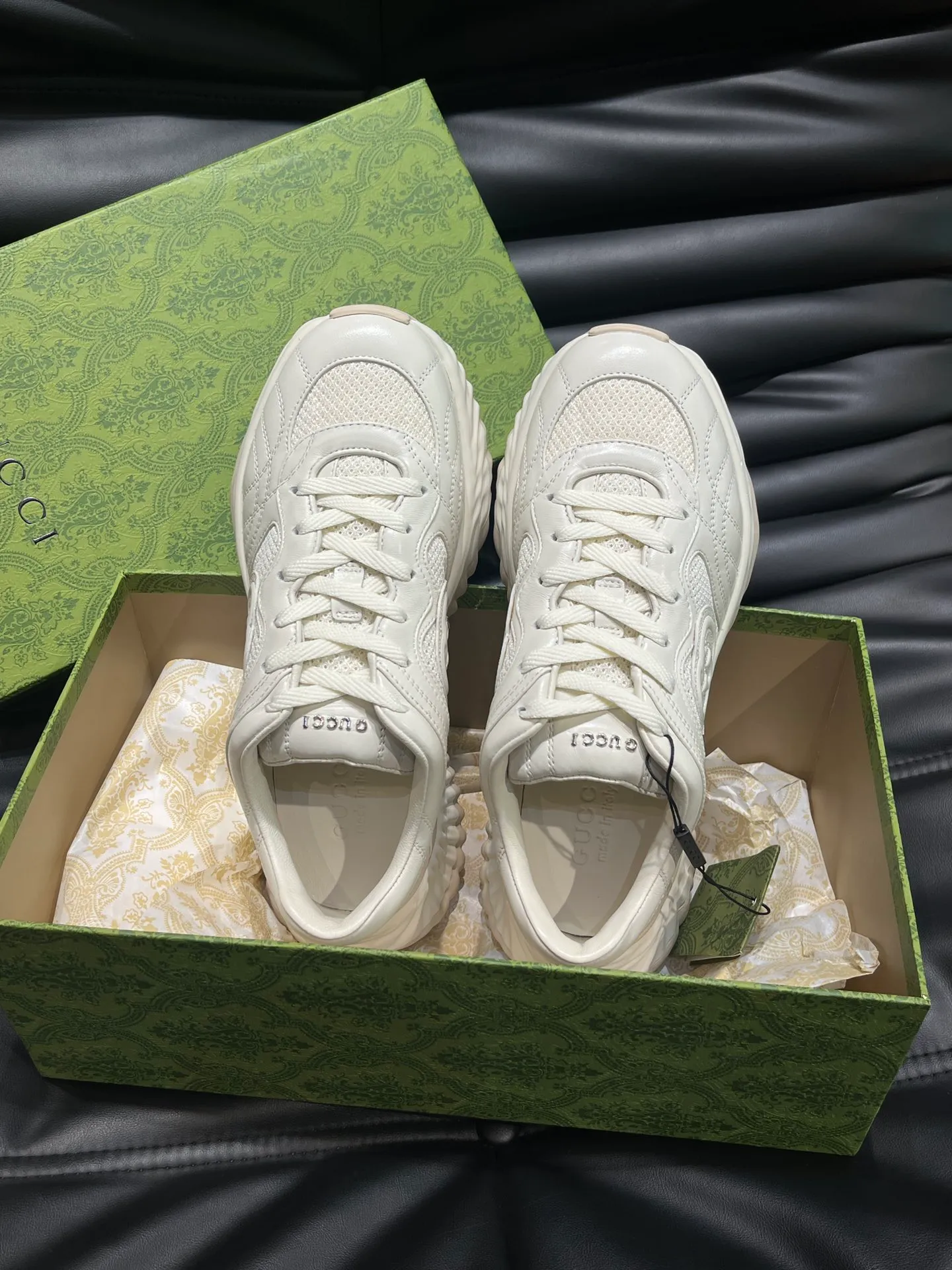 Men's Men's Shoes💰p760 "Gucc*" Ri Men's Men's Shoes💰p Men's Men's Shoes💰ple Series 2024ss👫Couple Style Casual Sports Shoes, buy the original and accurately reproduce it! Restore the quality of details, Gucci Ri men's shoes 💰p men's shoes 💰ple series sports shoes are made with innovative stitching technology to create a flowing texture like water. The leather design is paired with three-dimensional interlocking Double G leather patches and Gucci letter metal accessories, creating a free flowing texture of the entire shoe with a 3D effect. A classic and versatile piece that feels super comfortable on your feet! Female 35-40 Male 38-45